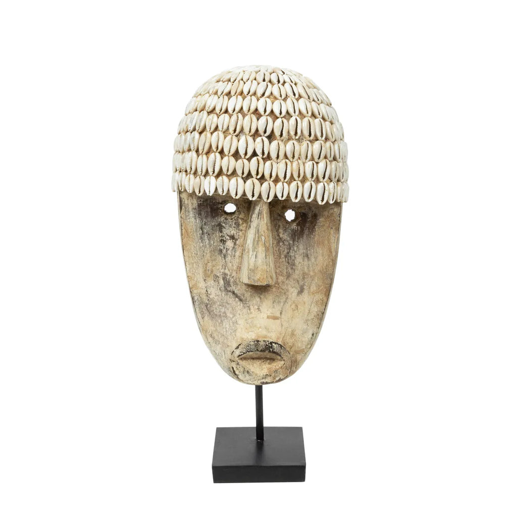 Het Cowrie Masker on Stand - Medium