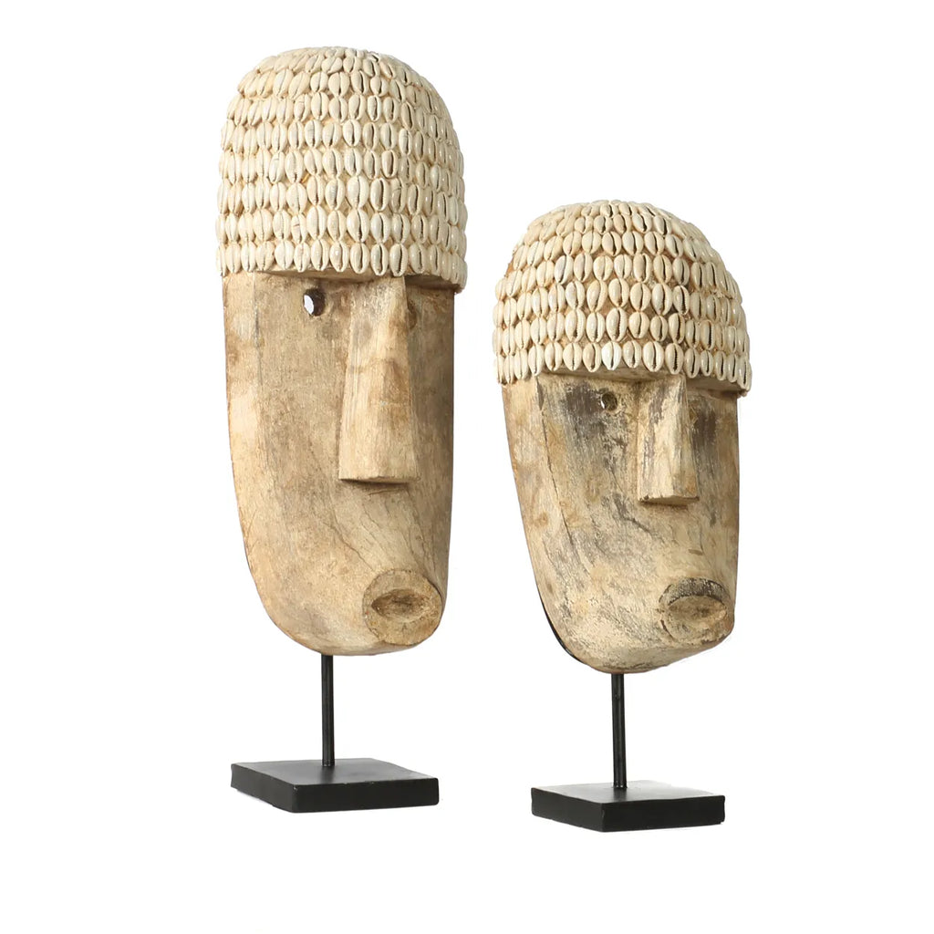 Het Cowrie Masker on Stand - Medium